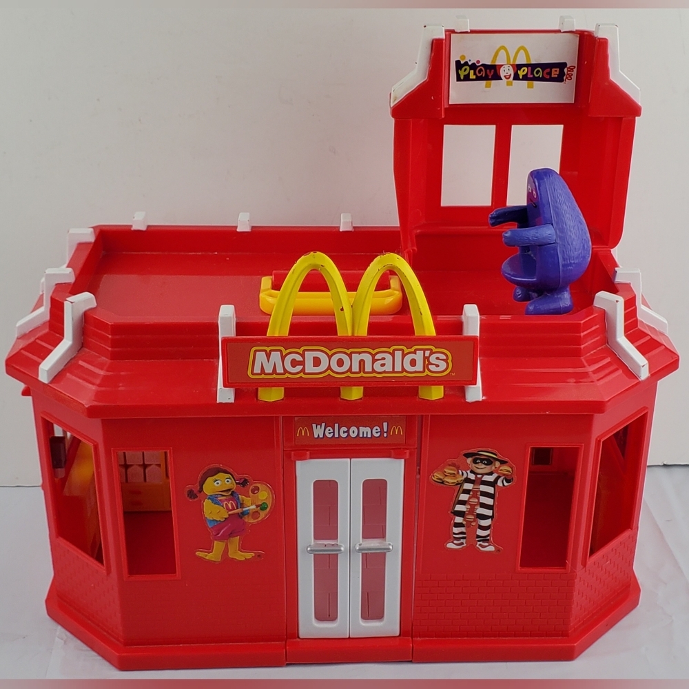 CDI McDonalds VTG 2003 Drive Thru Play Restaurant Playset NO ACCESSORIES - GUC
